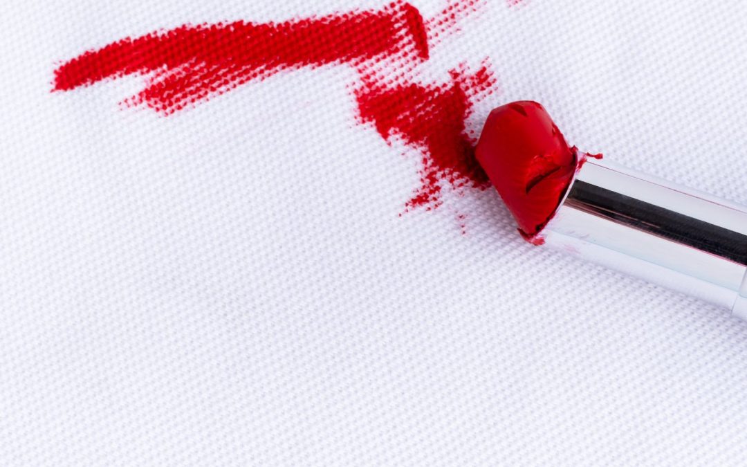 Multicleaner Pinalen® Original removes hard to remove lipstick stains from clothes